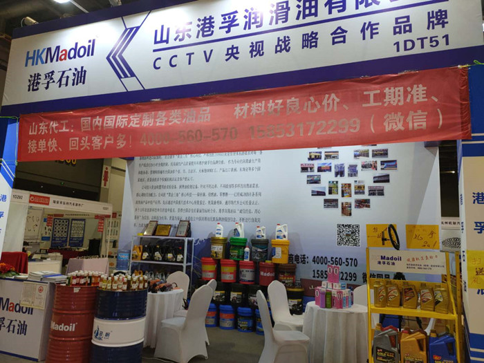 被迫躺在调教椅上扩张在线视频